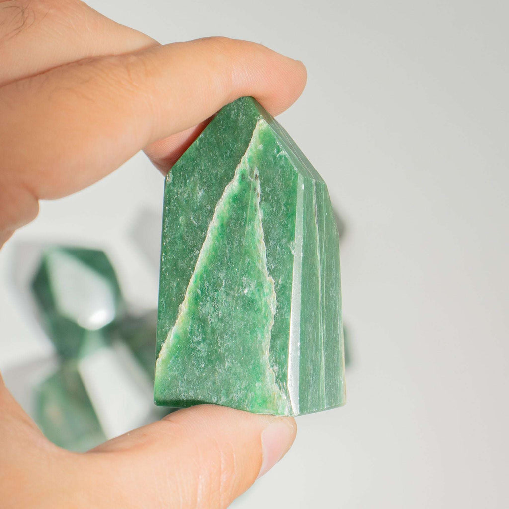 Gemstone Points approx 6cm (0.5KG) - Indian Jade (approx 8 pieces)