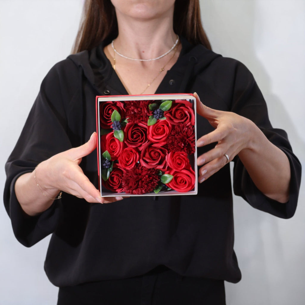 Artisan Square Box | Classic Red Roses
